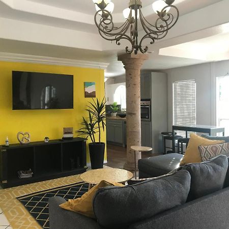 Cheerful 4 Bedroom Home With Pool And Bbq Area With 5Th Bedroom Option Brownsville Luaran gambar